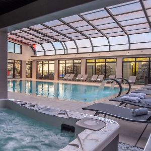 Kyriad Prestige Lyon Est - Saint Priest Eurexpo Hotel And Spa